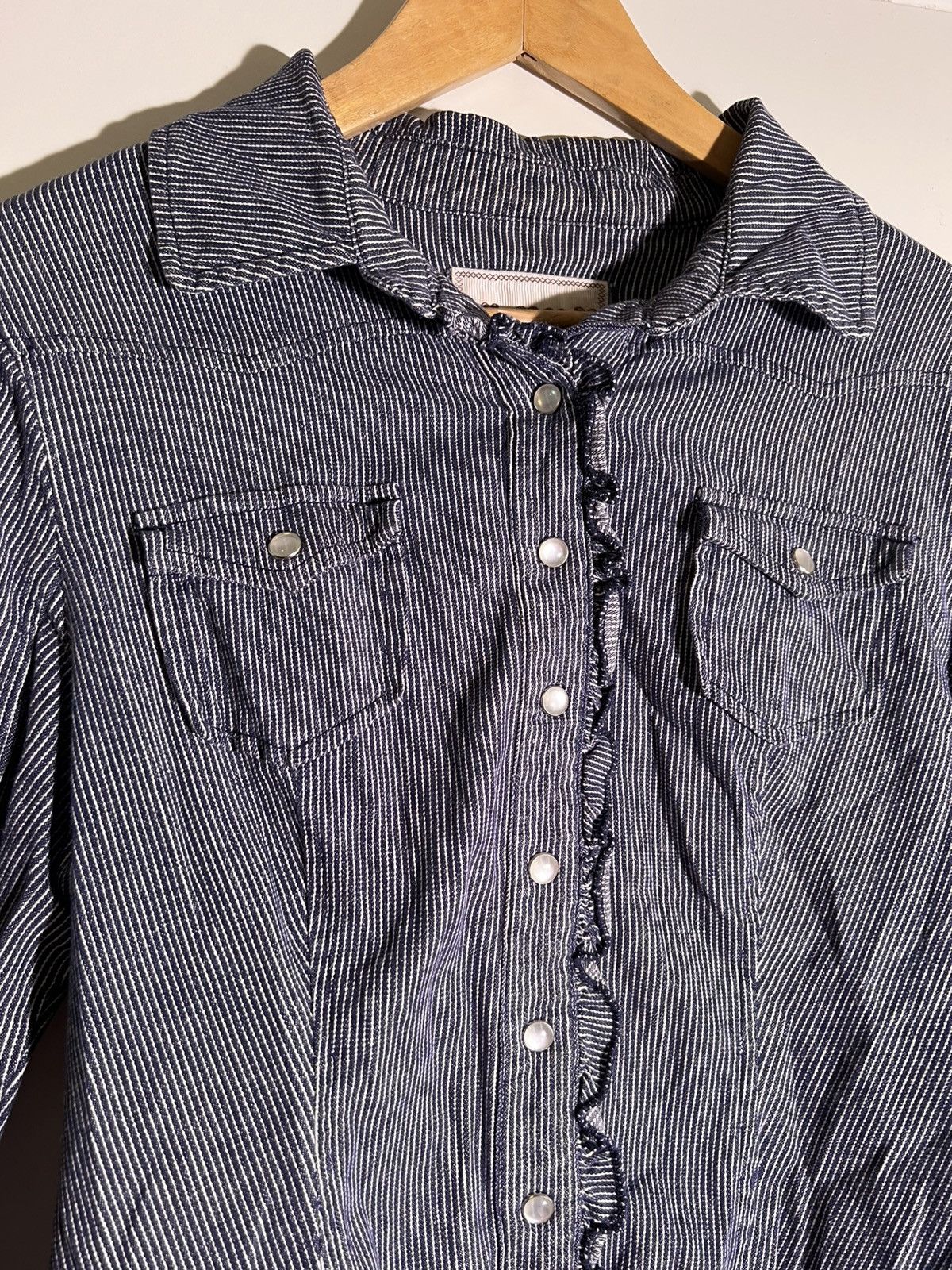 Vintage Y2K 2000’s VTG Vintage AMI Pinstripe Ruffled Retro Shirt Size M / US 6-8 / IT 42-44 - 4 Thumbnail