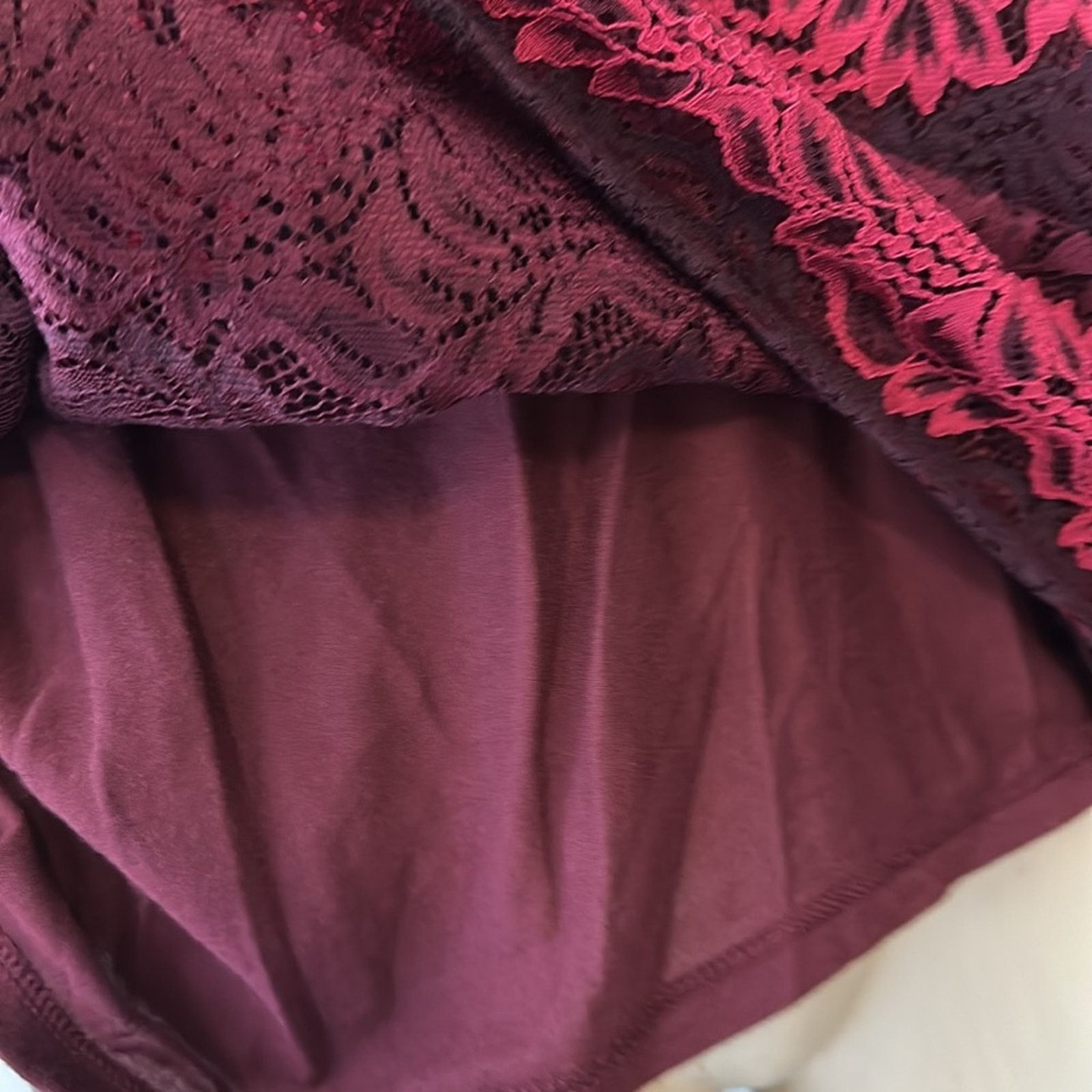 Banana Republic Banana Republic lace top burgundy/pink Large NWT Size L / US 10 / IT 46 - 3 Thumbnail