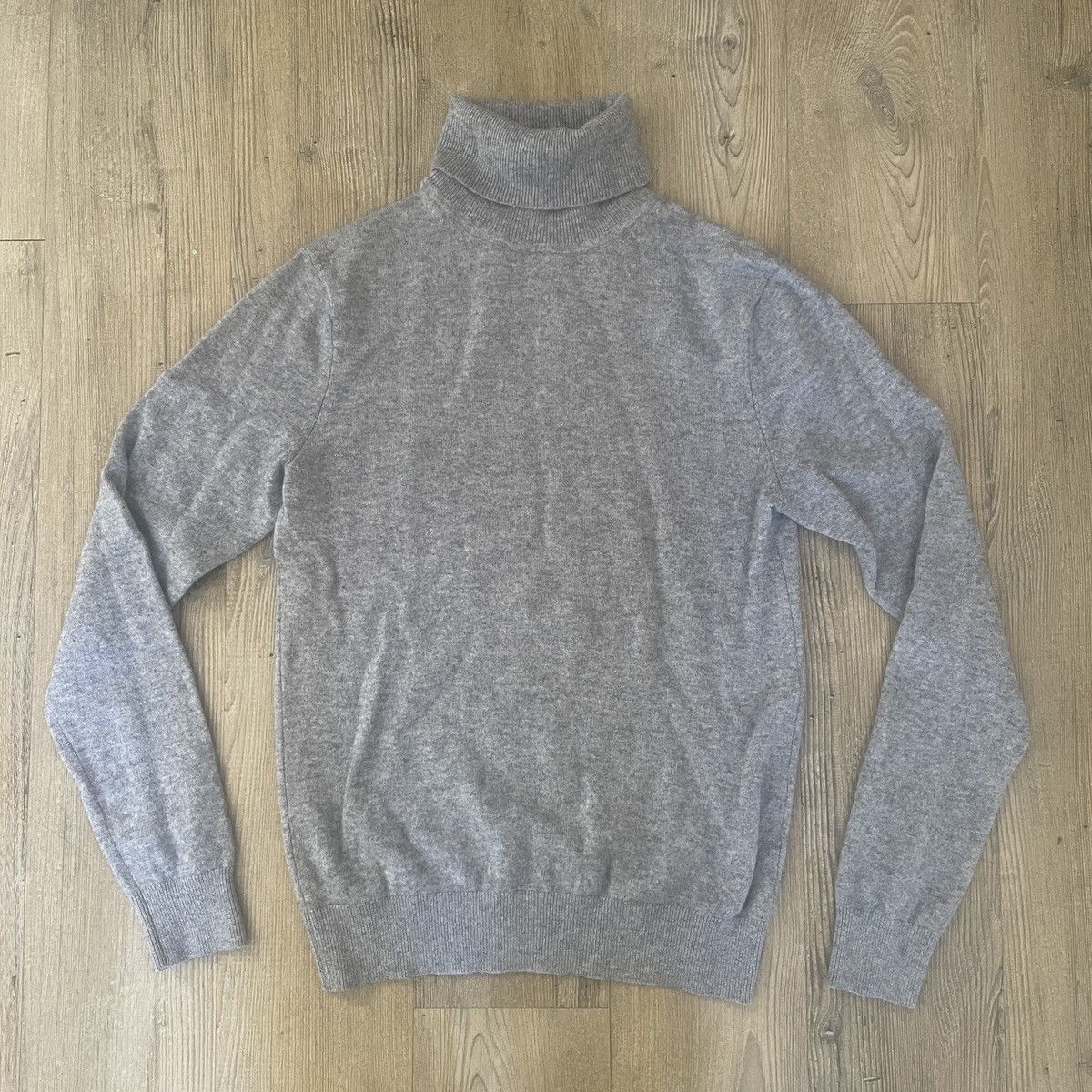 Uniqlo Uniqlo Turtleneck Sweater Size US XS / EU 42 / 0 - 1 Thumbnail