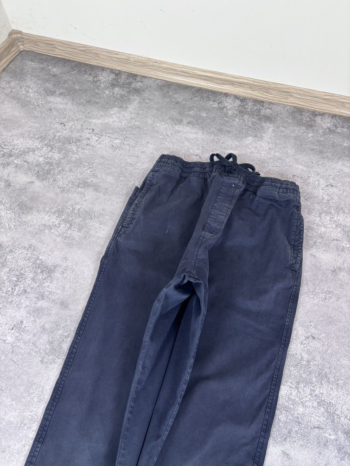 Carhartt Carhartt WIP Lawton Pants Men’s Navy Blue Joggers Tapered Size US 34 / EU 50 - 13 Thumbnail