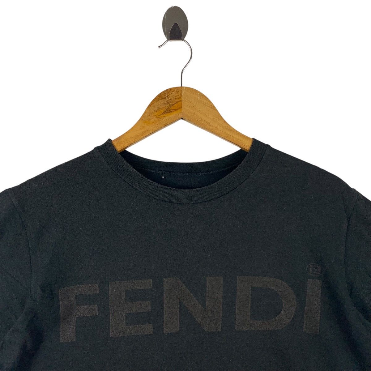 Fendi Vintage FENDI big spellout designer tee Size US M / EU 48-50 / 2 - 2 Thumbnail