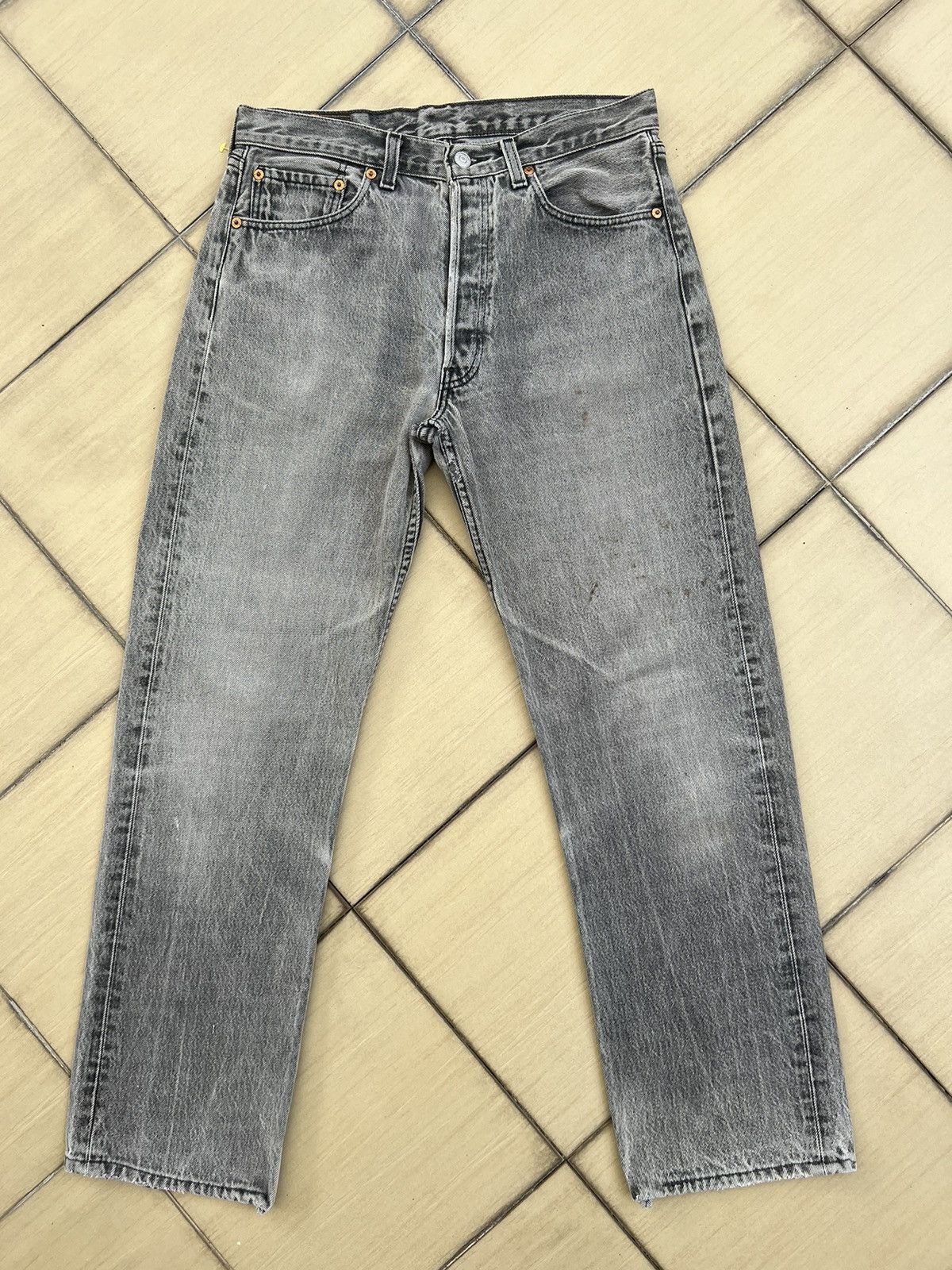 Levi's Vintage 90s Levi’s 501 Jeans Distressed Faded Black Denim Size US 32 / EU 48 - 1 Thumbnail