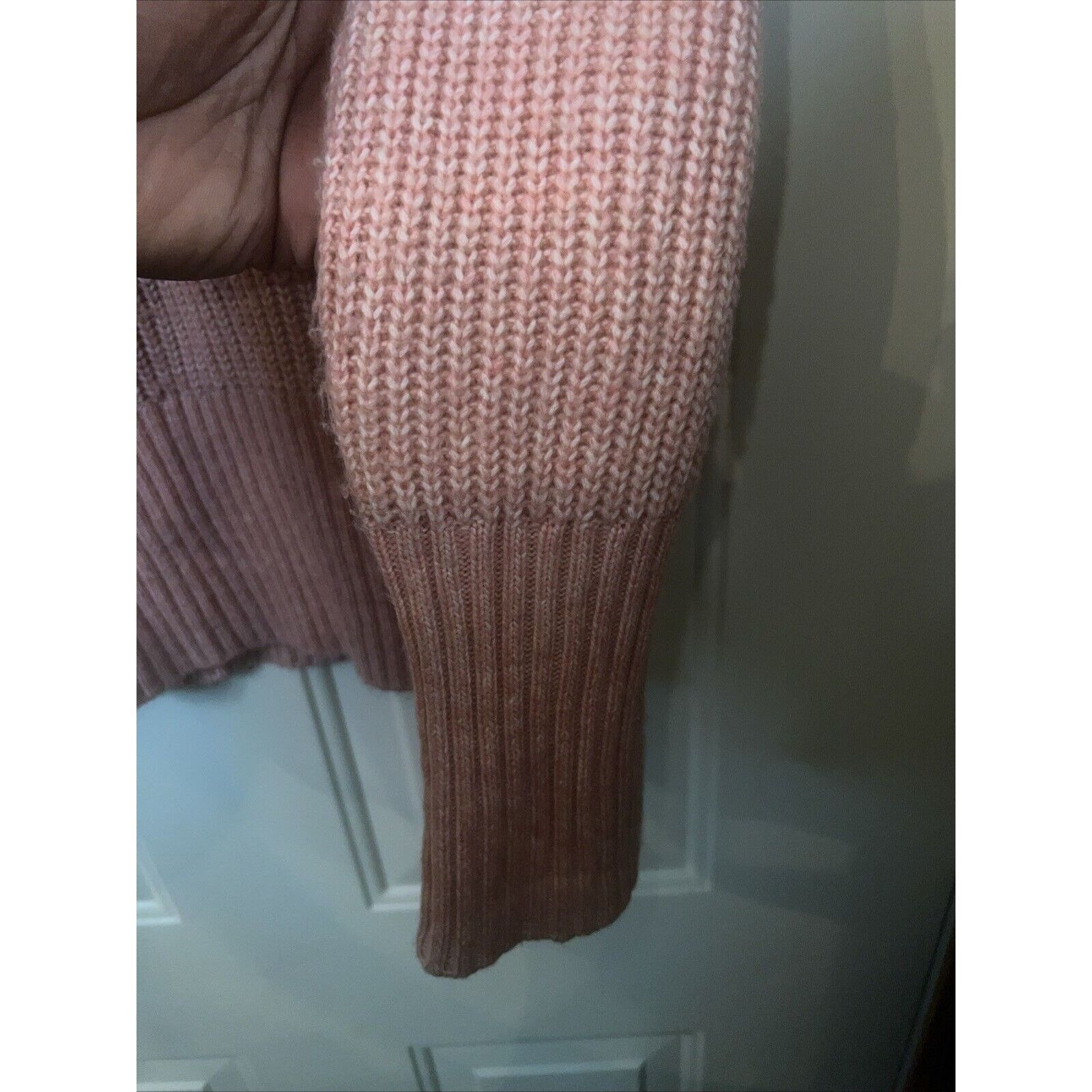 Johnny Cupcakes Cupcakes and Cashmere Women’s Sweater Small Knit Soft Pink Size S / US 4 / IT 40 - 4 Thumbnail
