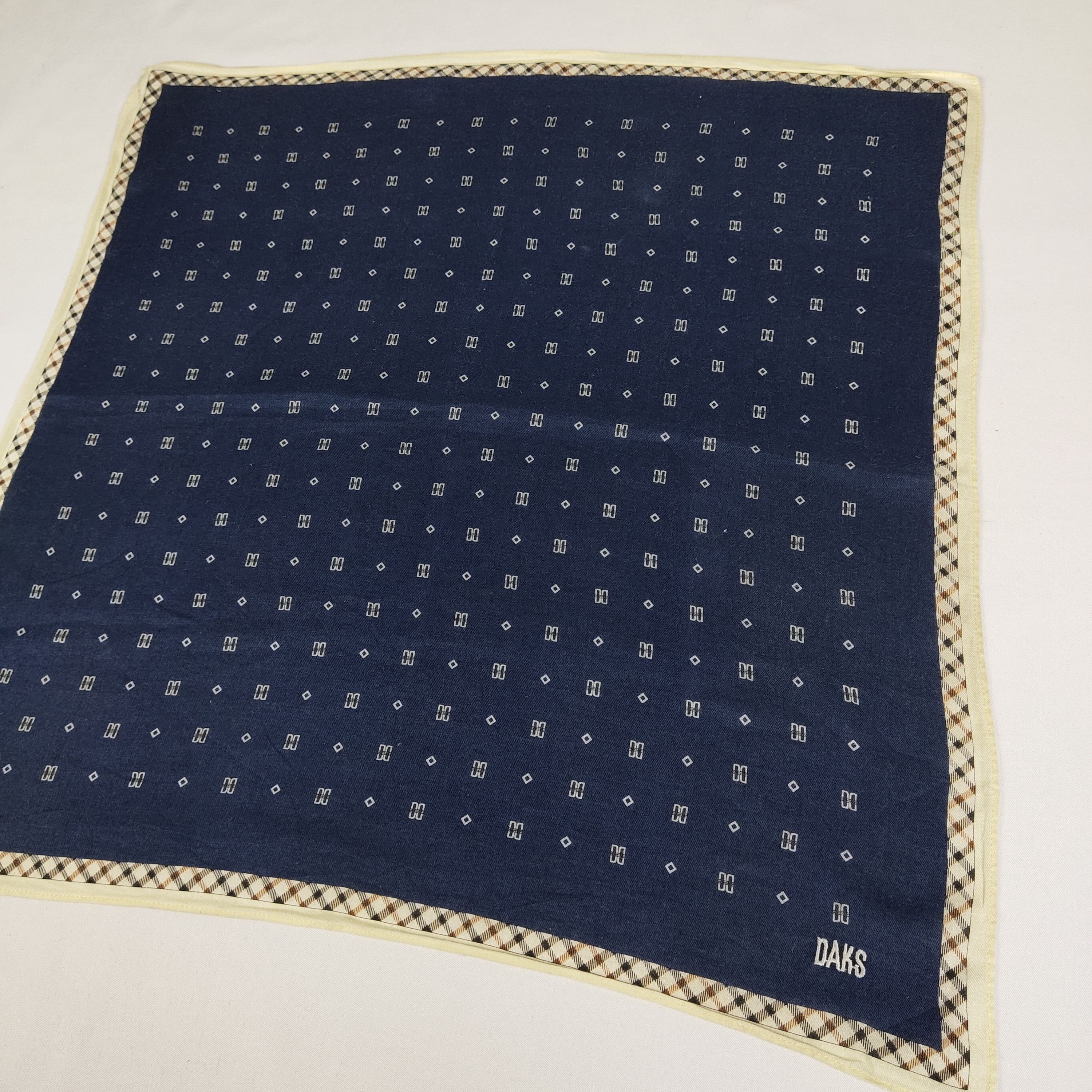 DAKS × Vintage Daks Handkerchief / Neckerchief / Bandana FZ637 Size ONE SIZE - 4 Thumbnail