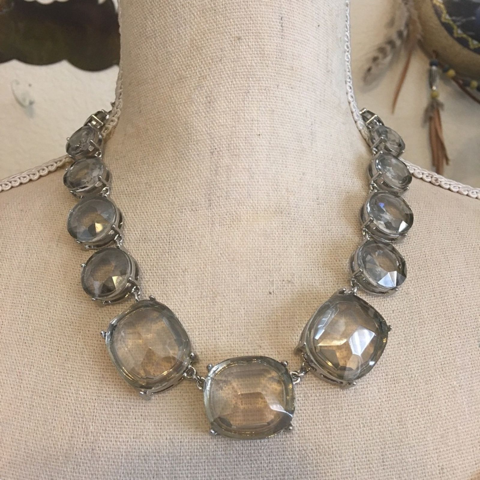 White House Black Market WHBM bold graduated faceted smoky stone necklace Size ONE SIZE - 1 Thumbnail