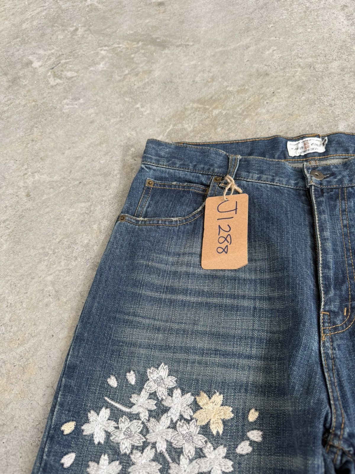 Karakuri Tamashii Japanese Karakuri Tamashi Embroidered Flower Distressed Size US 33 - 16 Thumbnail