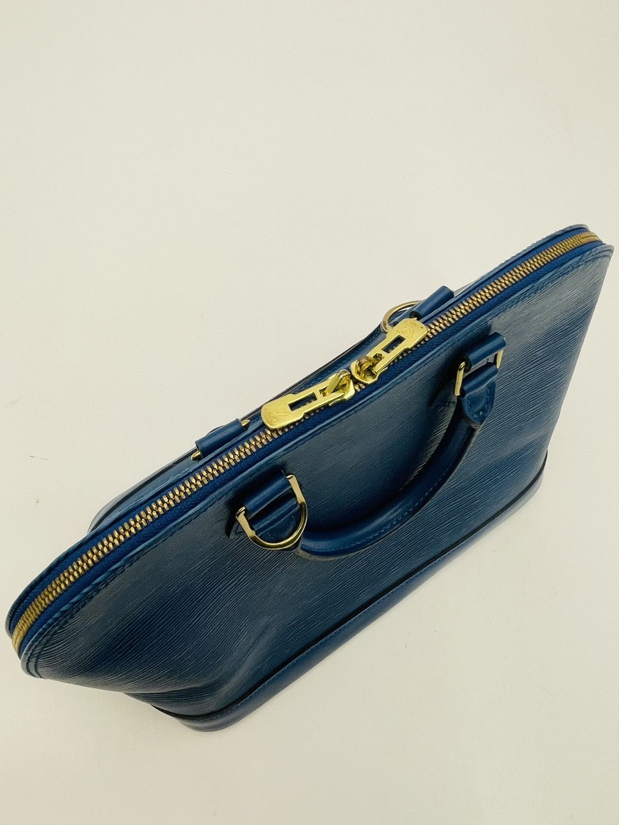 Louis Vuitton Alma PM Blue Leather Epi 2-Way Shoulder Strap Size ONE SIZE - 5 Thumbnail