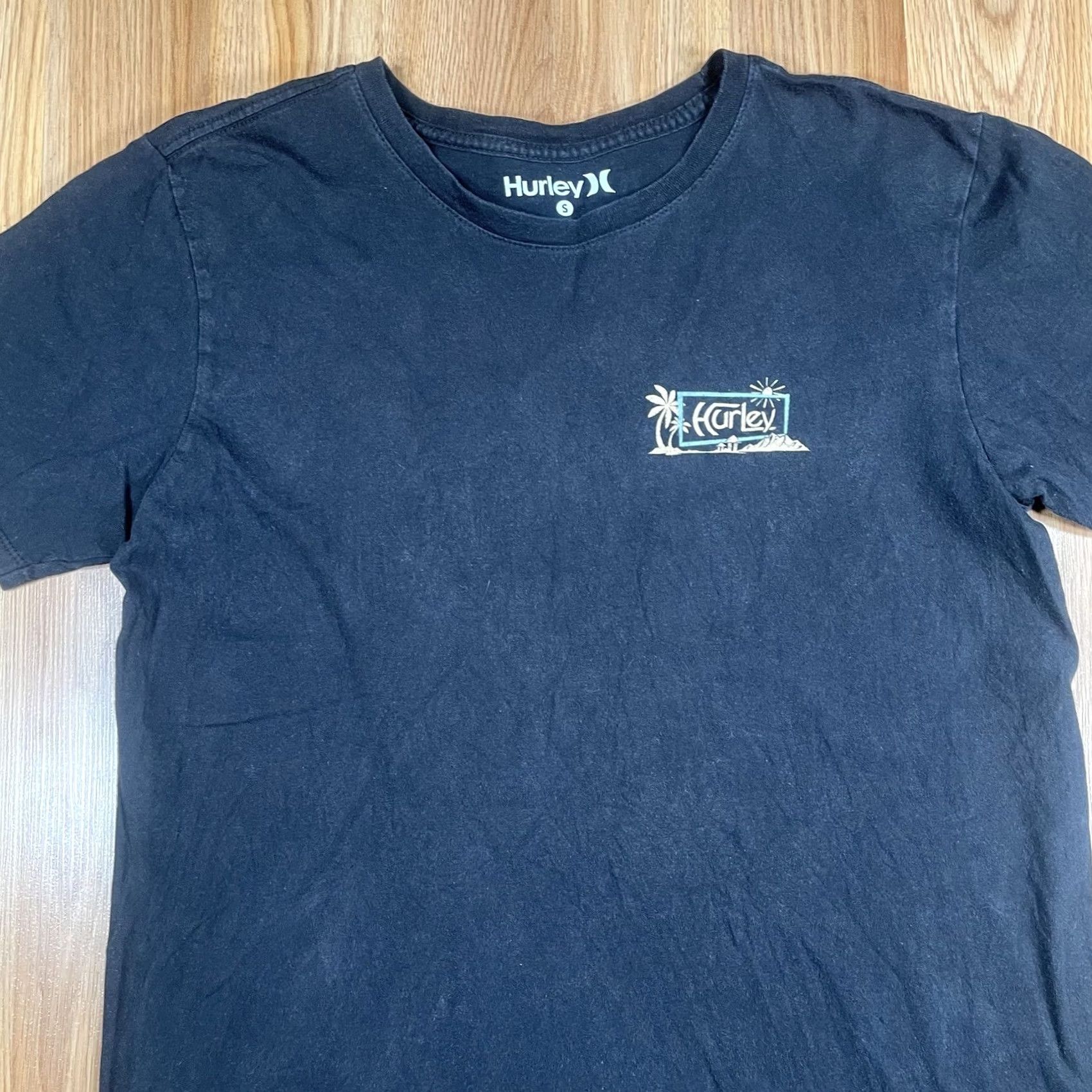 Hurley Hurley CrewNeck Graphics Shirt Mens Small Black Short Sleeve 100% Cotton Graphic Tee, Vintage Condition Size US S / EU 44-46 / 1 - 2 Thumbnail