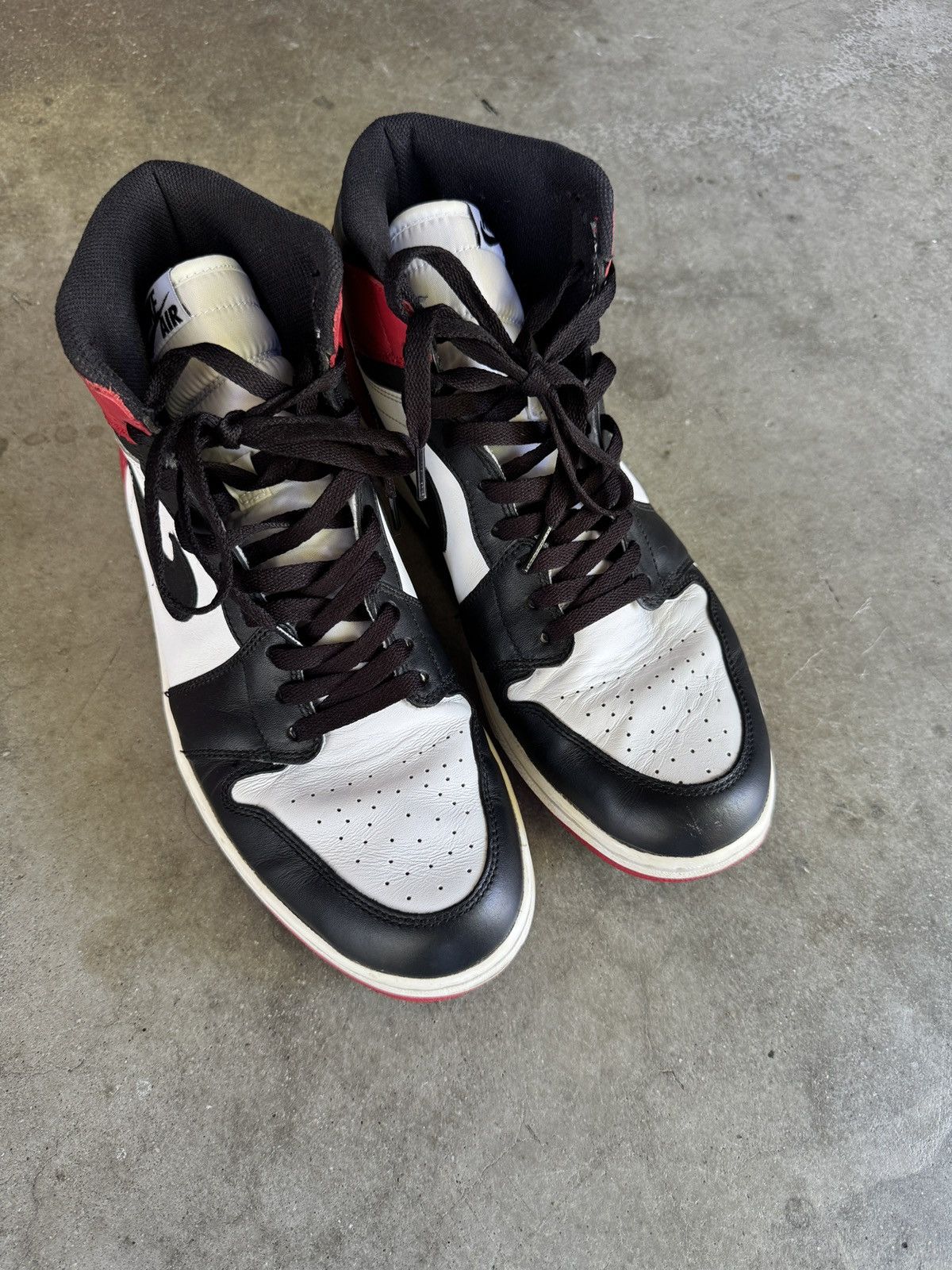 Jordan Brand 2013 Nike Air Jordan 1 High Retro Black Toe Size 11.5 Size US 11.5 / EU 44-45 - 3 Thumbnail