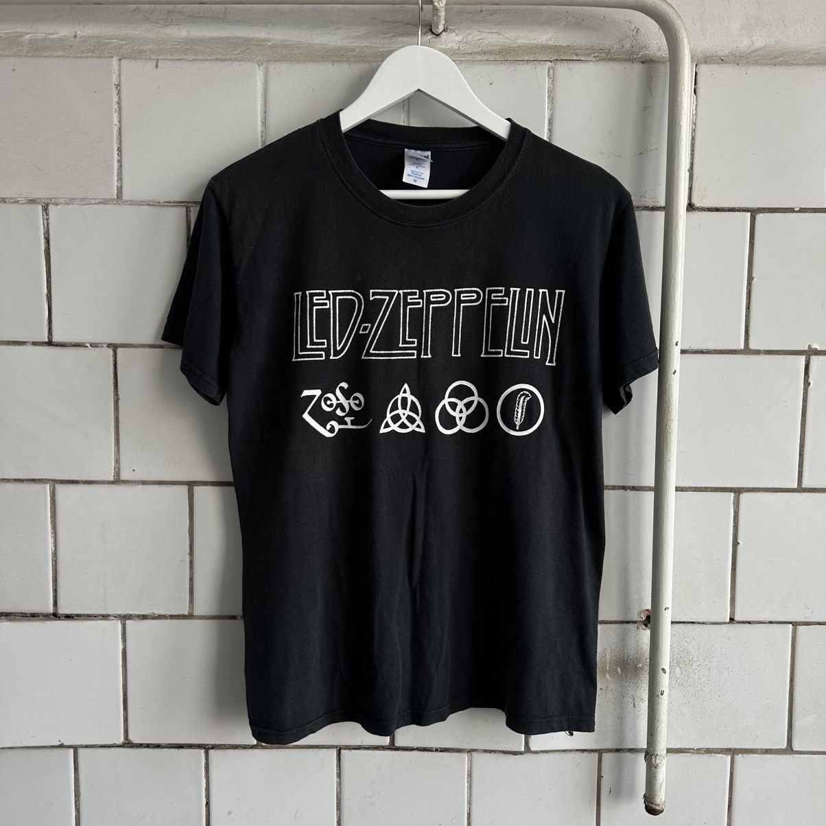 Led Zeppelin Vintage Japanese Style Led Zeppelin T-shirts Big Logo Y2K Size US S / EU 44-46 / 1 - 1 Thumbnail