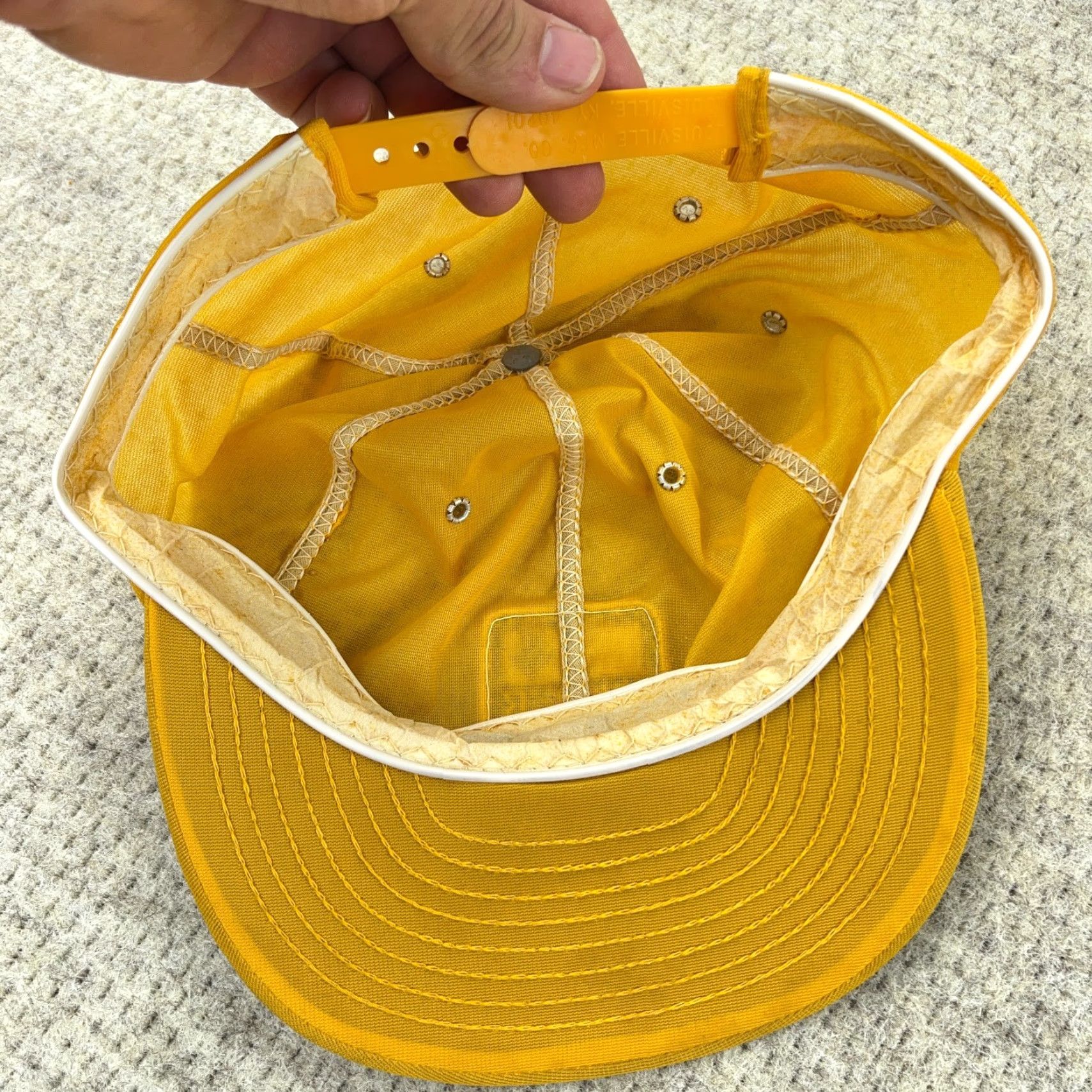 Vintage VINTAGE Louisville MFG Trucker Hat Cap Made IN USA Yellow 80s Mens One Size Adjustable Cotton Twill Hat Size ONE SIZE - 6 Thumbnail