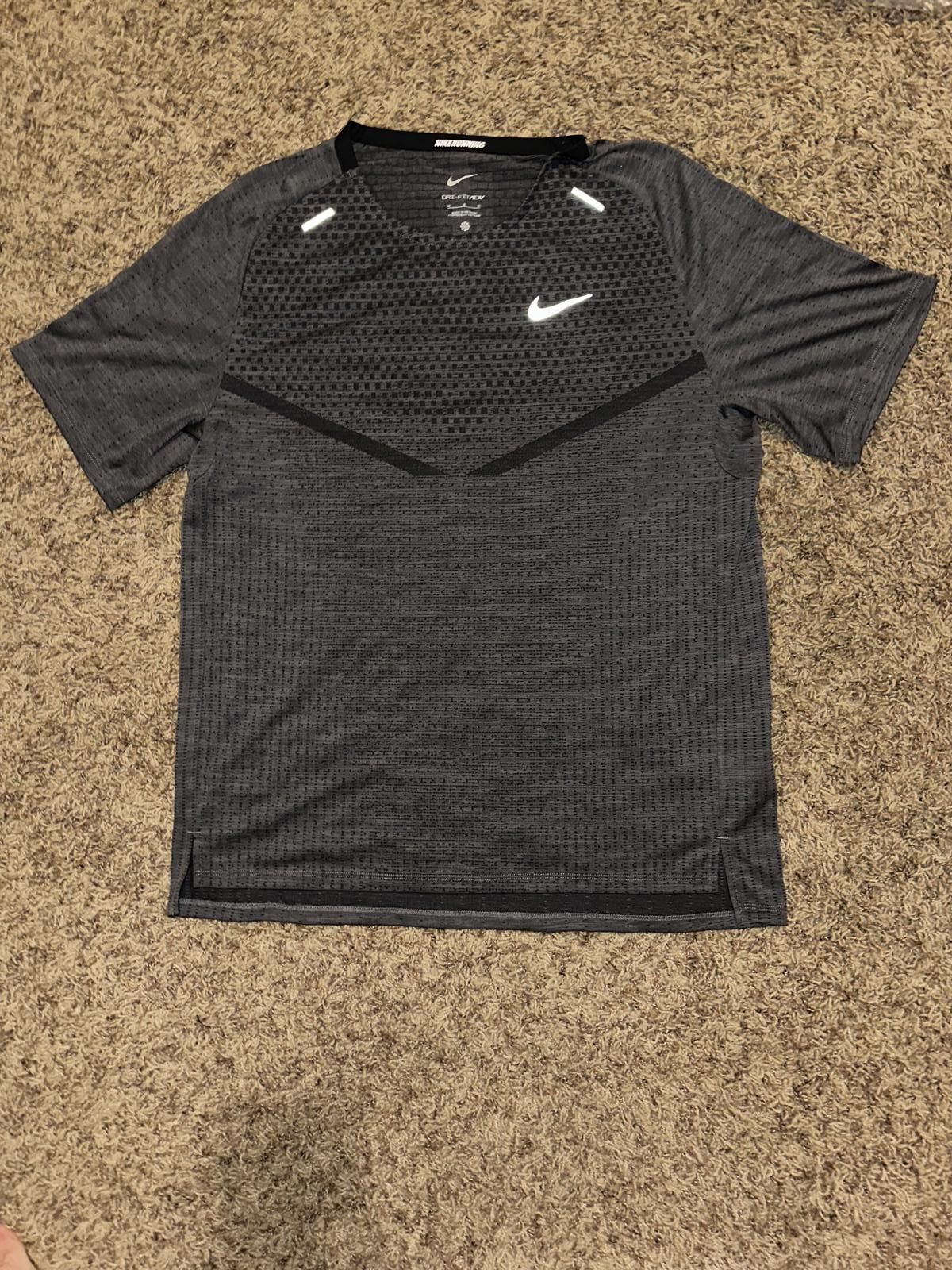 Nike Nike Men’s TechKnit Dri-FIT ADV Short-Sleeve Running Top Sample Size US M / EU 48-50 / 2 - 1 Thumbnail
