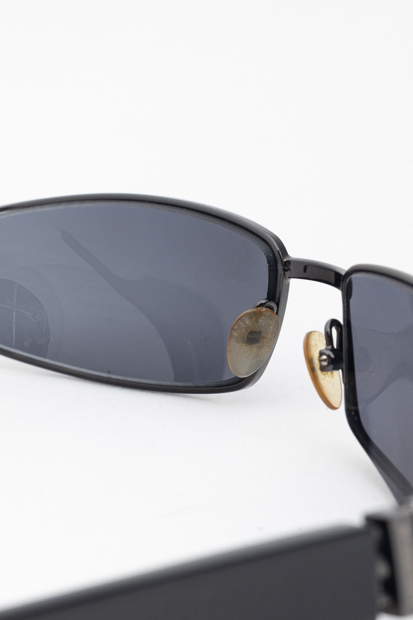 Burberry Burberry B9424 Black Check-Temple Rectangular Sunglasses Size ONE SIZE - 6 Thumbnail