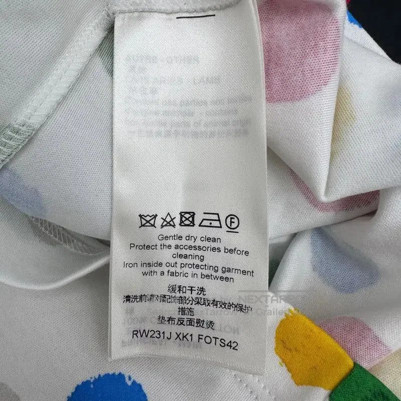 Louis Vuitton Louis Vuitton Colorful Dot Design T. Size XS / US 0-2 / IT 36-38 - 4 Thumbnail