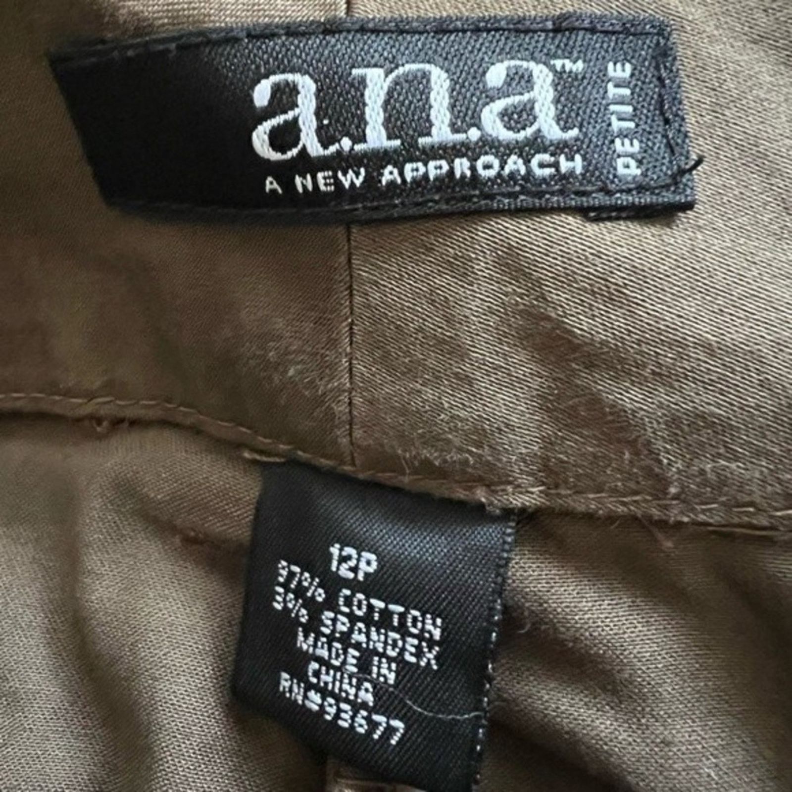 Other A.n.a A New Approach Petite Shorts, 12P Size 34" / US 12 / IT 48 - 3 Thumbnail