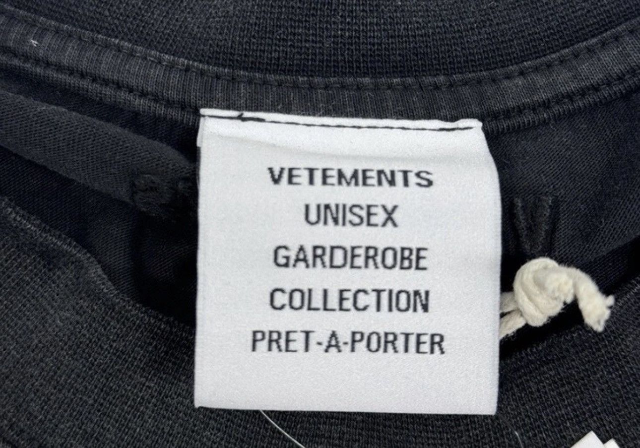 Vetements OVERSIZED EMBROIDERED PRINTED T-SHIRT Size US XL / EU 56 / 4 - 6 Thumbnail