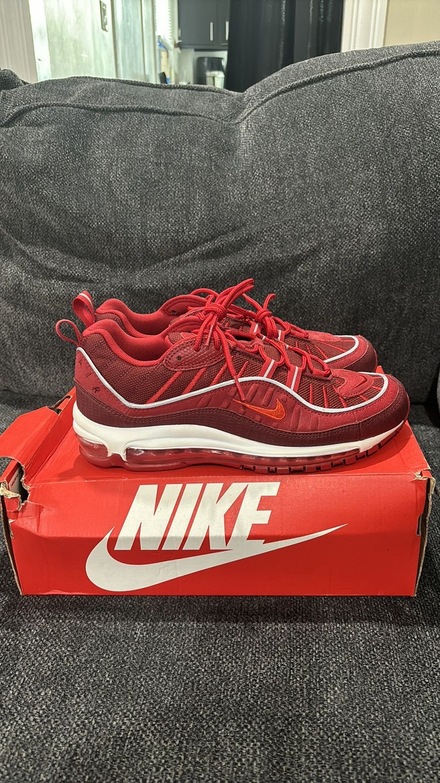 image of Nike New Air Max 98 Se Gym Red Shoes, Men's