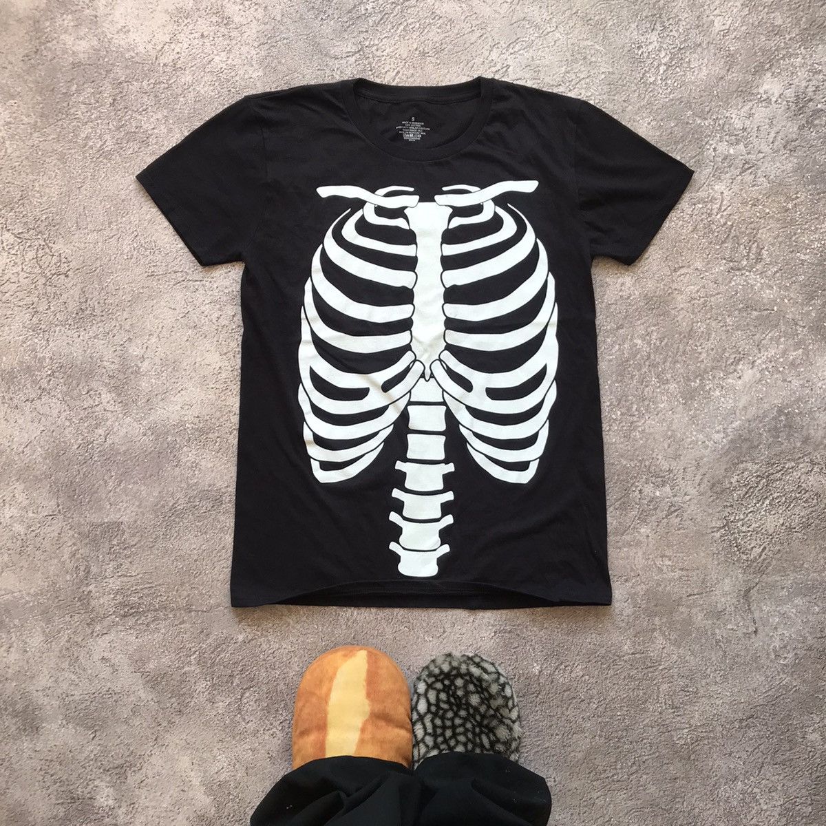 Other VINTAGE SKELETON TEE HORROR BONES ANGRY ROCK Y2K 90s Size US S / EU 44-46 / 1 - 1 Thumbnail