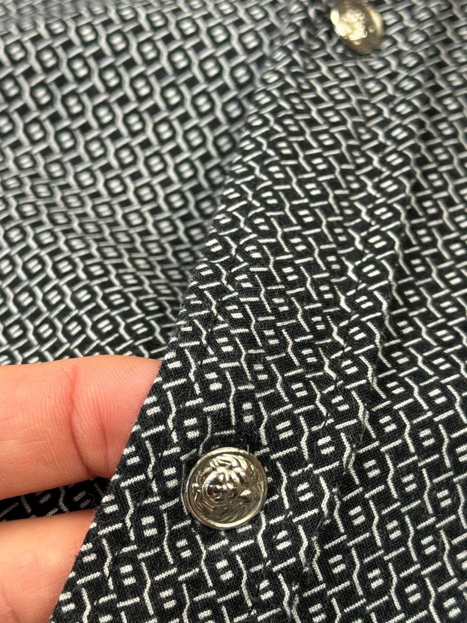 Versace Vintage Versace Jeans Couture Gray Geometric 3D Shirt Size US M / EU 48-50 / 2 - 8 Thumbnail