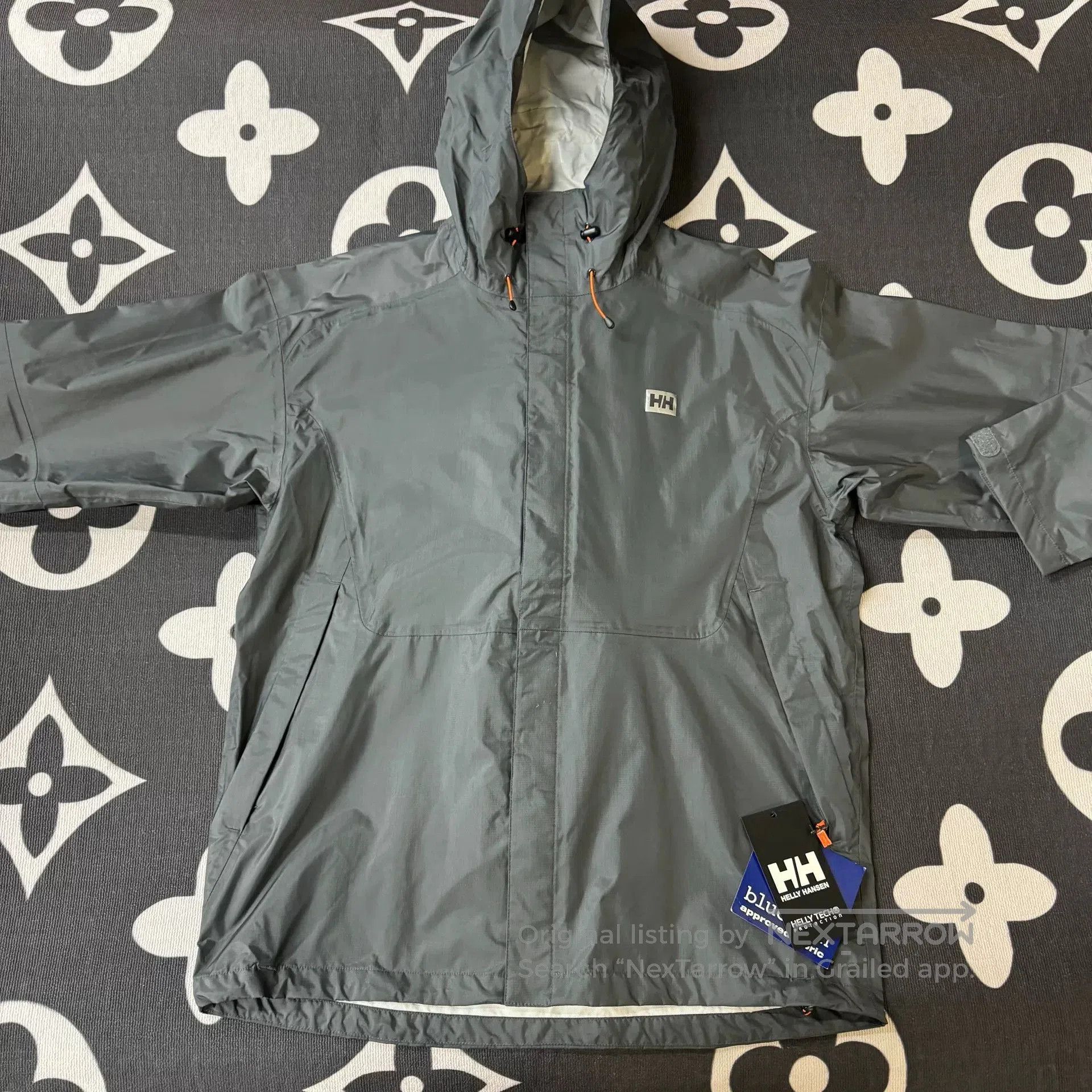 Helly Hansen Gray Helly Hansen Hooded Jacket. Size US XL / EU 56 / 4 - 1 Thumbnail