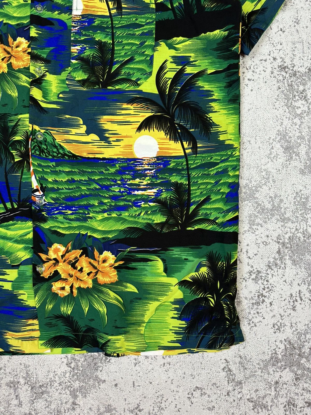 Vintage Vintage Hawaiian Shirt Tree Green Ocean Sunset Print Size US L / EU 52-54 / 3 - 4 Thumbnail