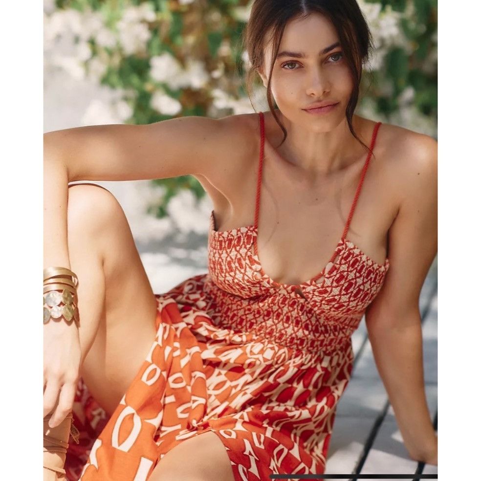 Anthropologie Anthropologie Smocked Midi Dress With Front Slits Size XS / US 0-2 / IT 36-38 - 1 Thumbnail