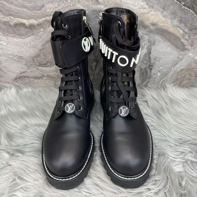 Louis Vuitton Louis Vuitton Black Territory Short Boots for Women 0079 Size US 8 / IT 38 - 1 Thumbnail