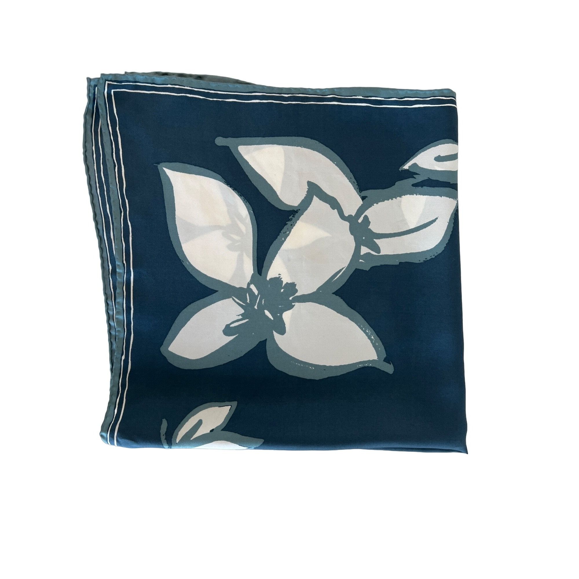 Banana Republic Banana Republic Navy & White Floral Print Scarf Size ONE SIZE - 3 Thumbnail