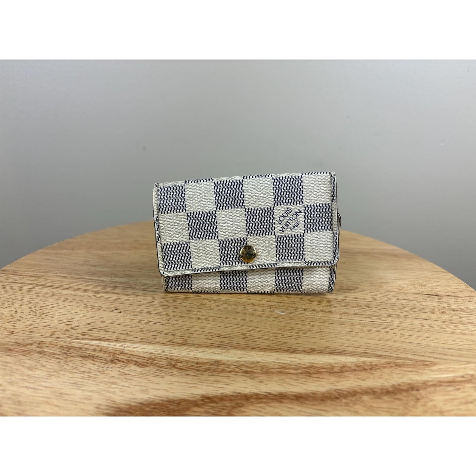Louis Vuitton Authentic Louis Vuitton Damier Ebene 6 Key Case Size ONE SIZE - 1 Thumbnail
