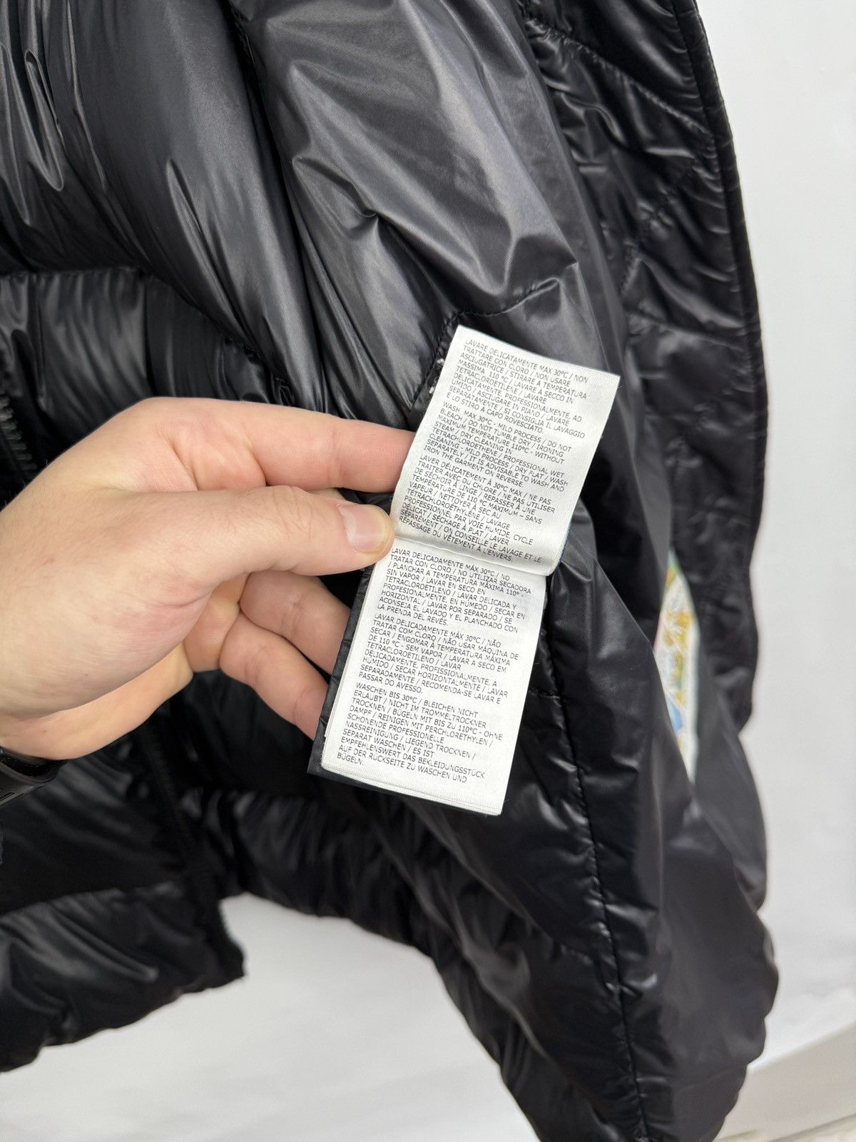 Moncler 🇮🇹 Moncler Salix Giubbotto Doudoune Legere Down Puffer Jacket Size XL / US 12-14 / IT 48-50 - 16 Thumbnail