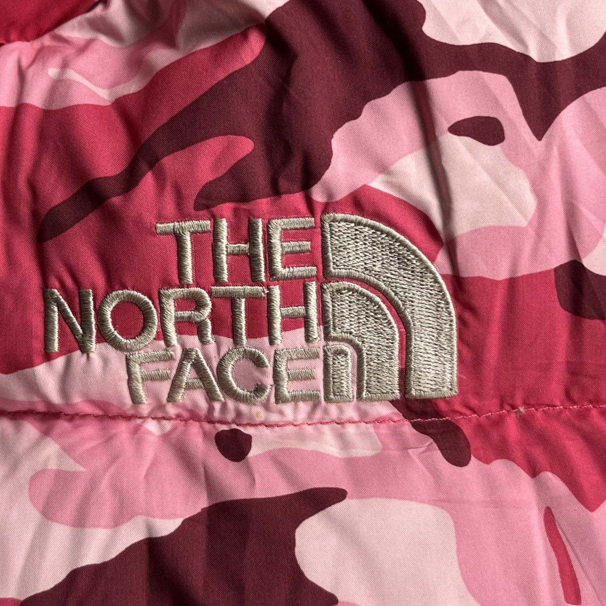 The North Face The North Face - Pink Camouflage Nuptse Puffer 600 Size US S / EU 44-46 / 1 - 13 Thumbnail