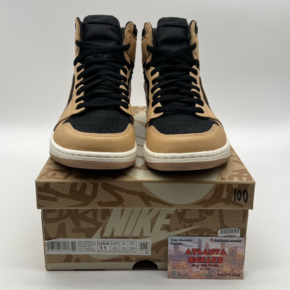 Nike Air Jordan 1 high heirloom Size US 11 / EU 44 - 2 Thumbnail