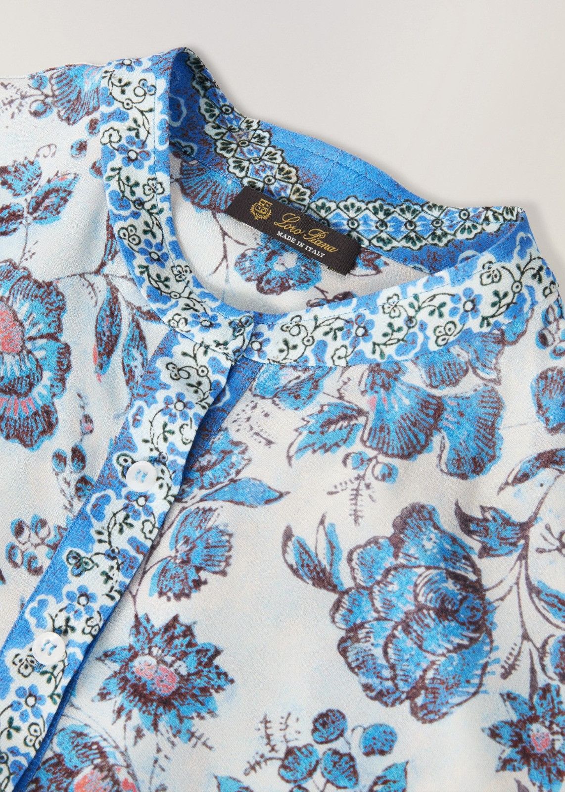 Loro Piana o1srvl11e1224 Satin Olga Shirt in Blue & White Size M / US 6-8 / IT 42-44 - 5 Thumbnail
