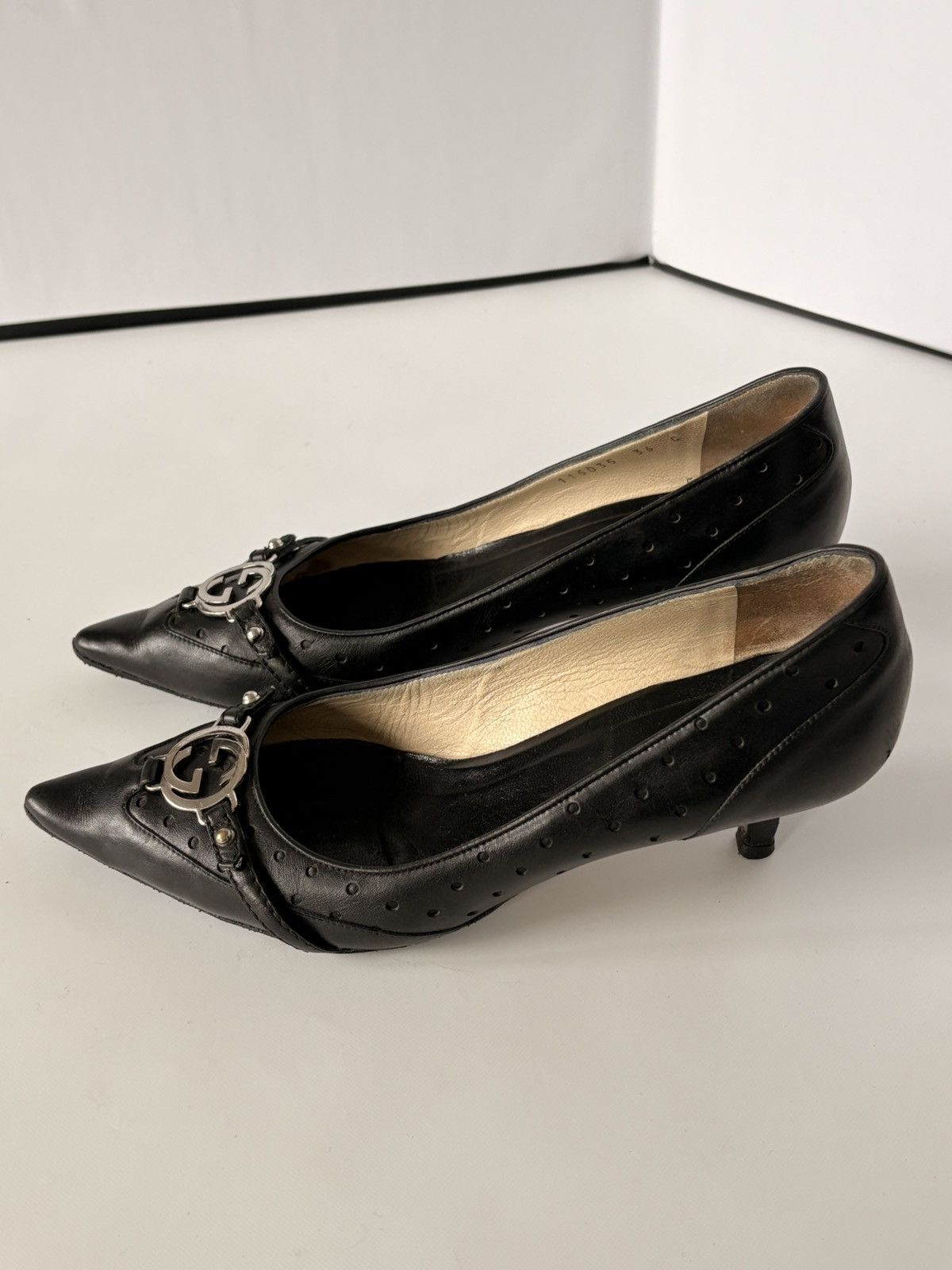 Gucci Gucci black leather kitten heels interlocking GG pumps 36 Size US 6 / IT 36 - 8 Thumbnail