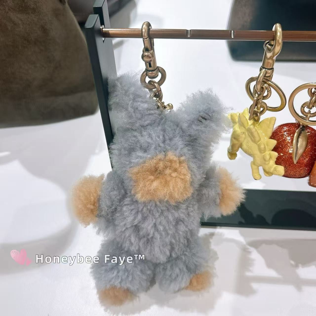 Coach Fuzzy Bag Charm In Shearling CCR23 Size ONE SIZE - 1 Thumbnail