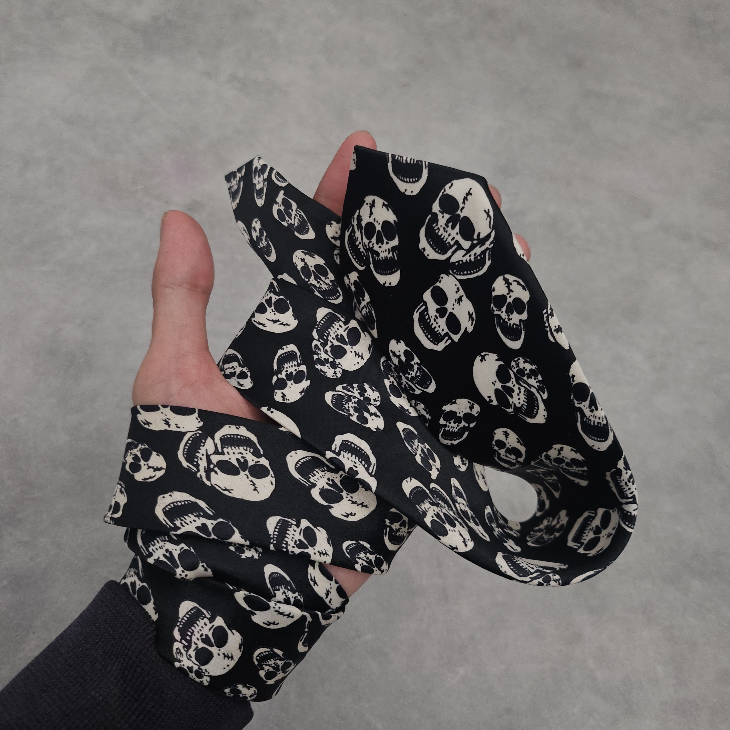 Japanese Brand Black skull pattern tie goth grunge styled Size ONE SIZE - 3 Thumbnail