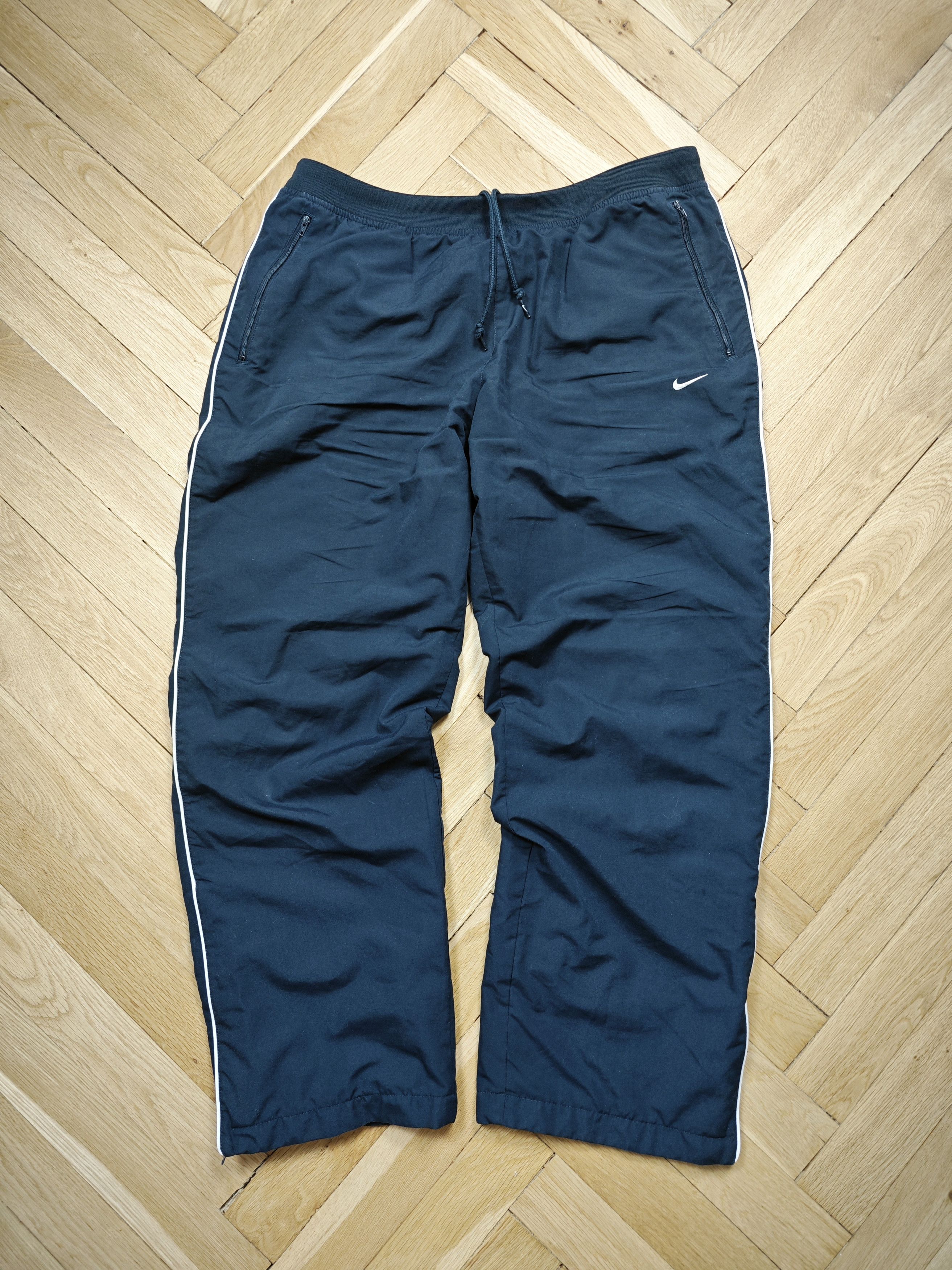 Nike Nike vintage pants Size US 35 - 1 Thumbnail