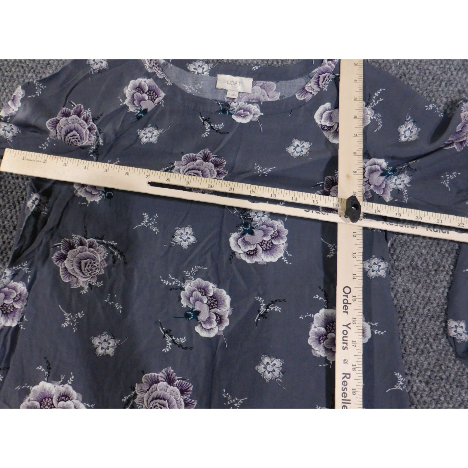 Loft LOFT Blouse Womens M Floral Henley Long Sleeve Gray Rayon Casual Shirt Womens Regular M Gray Floral Henley Long Sleeve LOFT Blouse Easter? Size M / US 6-8 / IT 42-44 - 6 Thumbnail