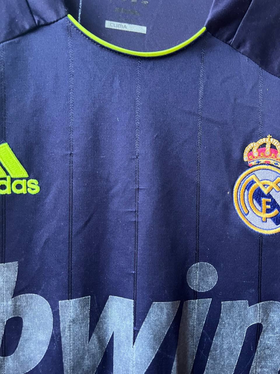 Adidas 2012/13 REAL MADRID AWAY SOCCER JERSEY FOOTBALL SHIRT ADIDAS Size US L / EU 52-54 / 3 - 6 Thumbnail