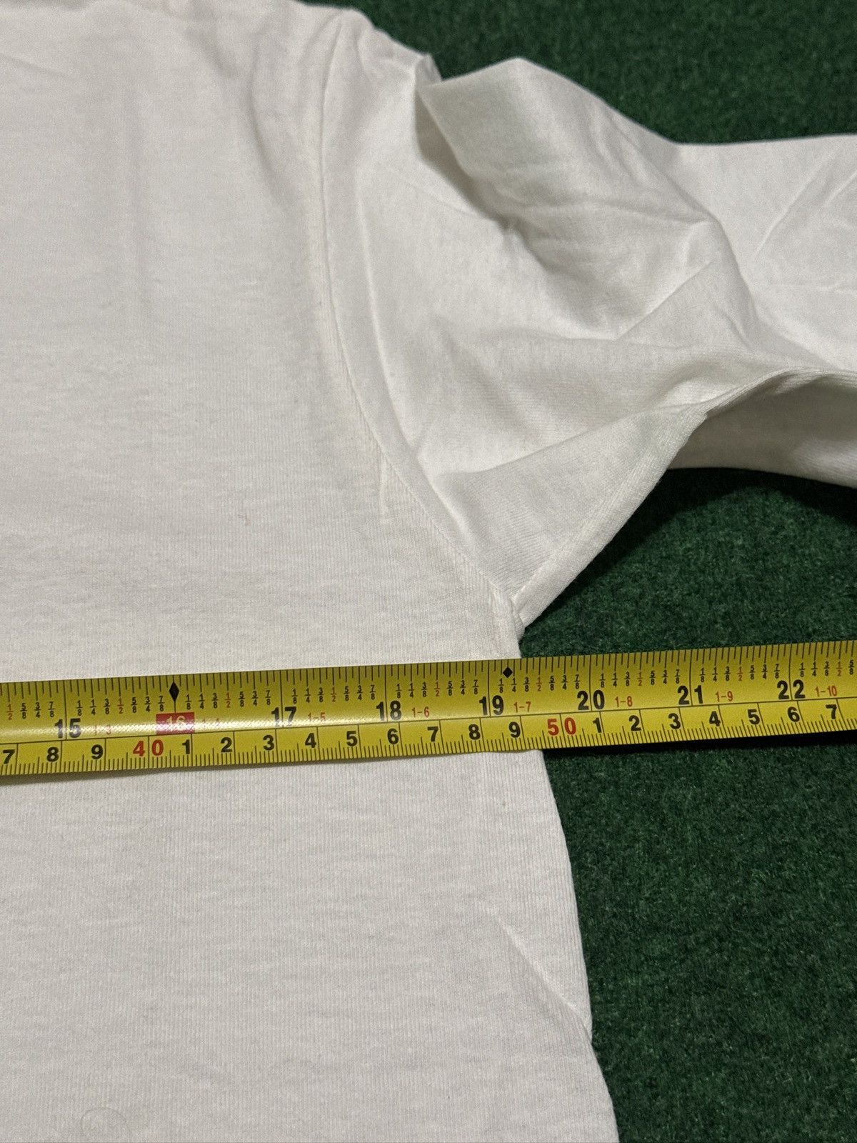 Nike Nike Long Sleeve Vintage 90s M/L 19x27 Graphic White T Shirt Size US M / EU 48-50 / 2 - 7 Thumbnail