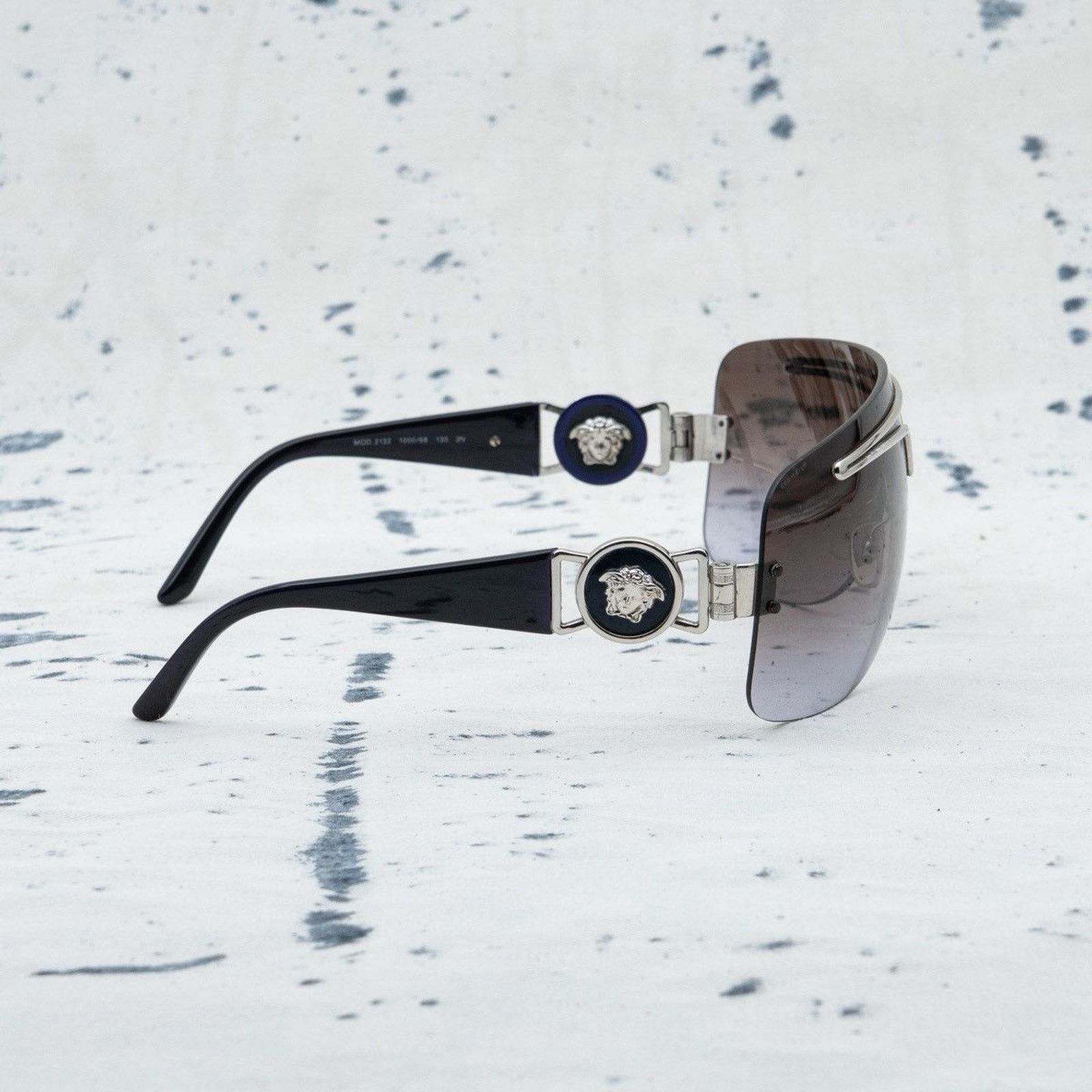 Versace × Vintage Vintage versace medusa logo gradient brown shield sunglasses Size ONE SIZE - 3 Thumbnail