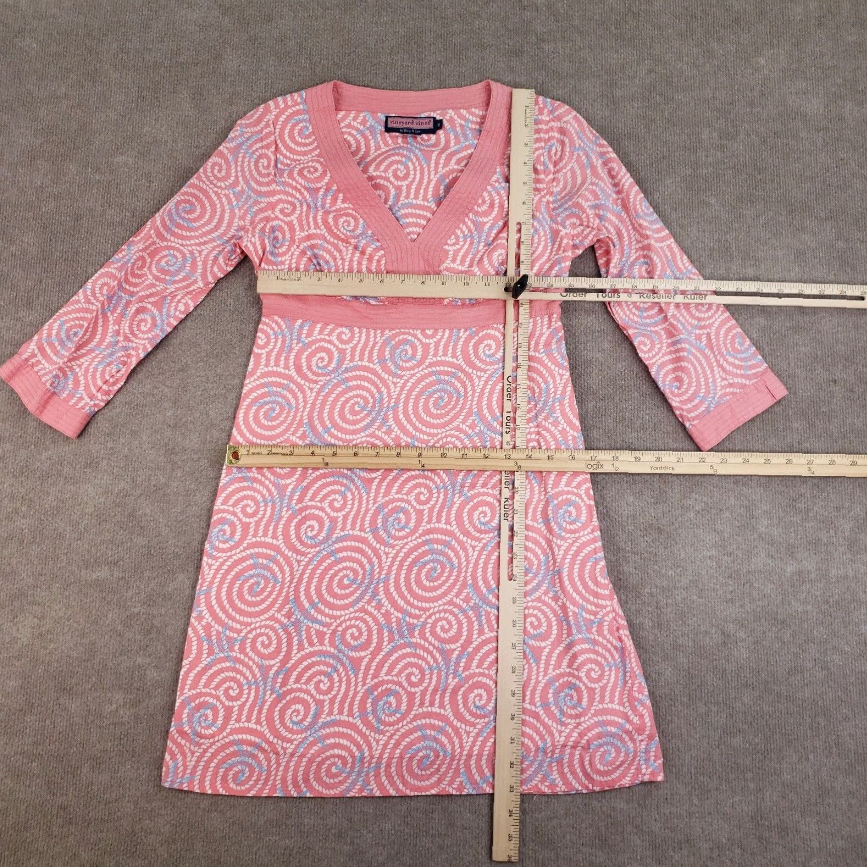 Vineyard Vines Vineyard Vines Shift Dress Womens 0 Pink Geometric Knit Lined 3/4 Sleeve V-Neck Knee Length Casual Dress Mens Womens Size XS / US 0-2 / IT 36-38 - 2 Thumbnail
