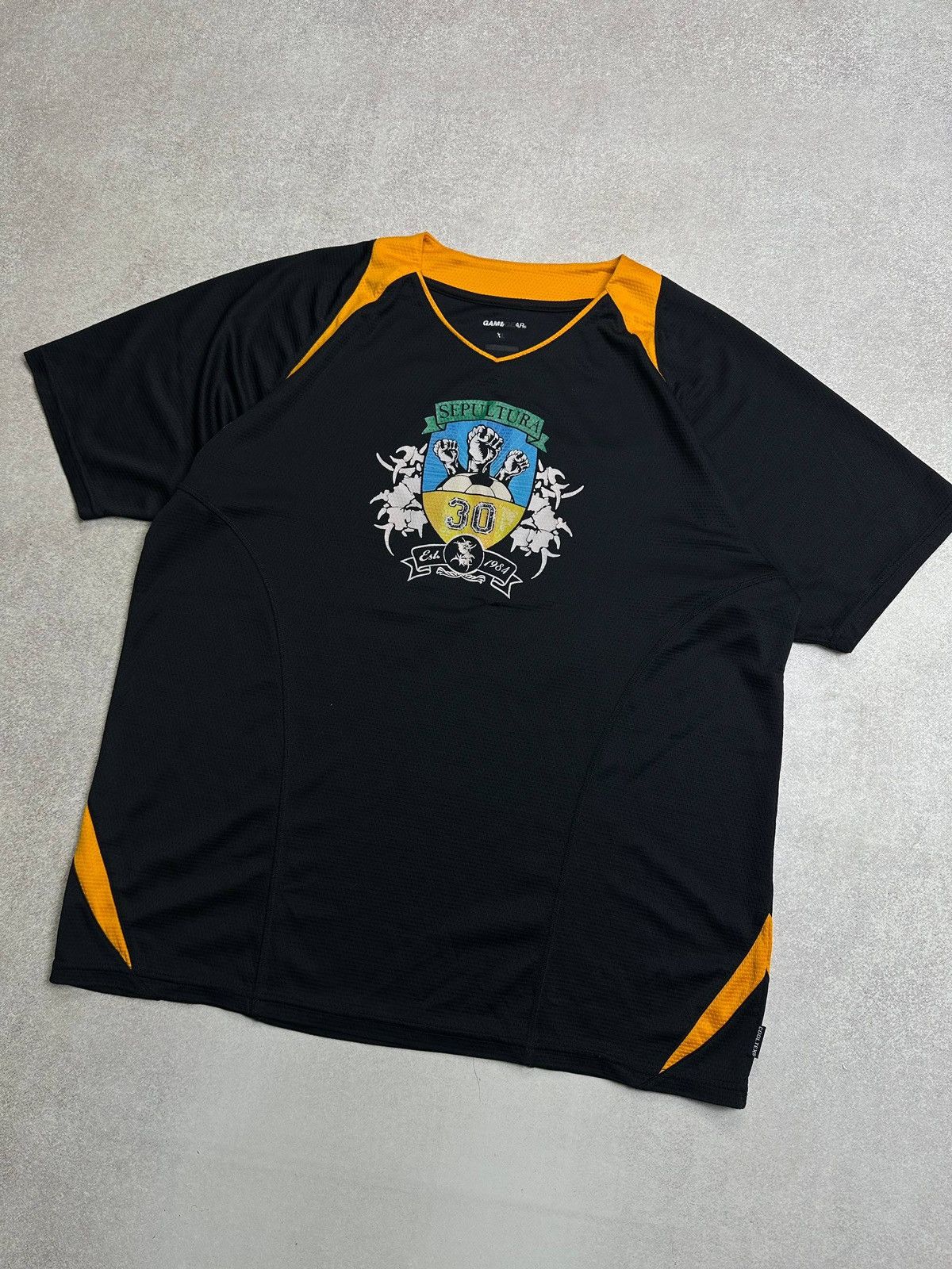 Band Tees Vintage Sepultura 30 Black Band Tee XL T-shirt Rare Size US XL / EU 56 / 4 - 4 Thumbnail