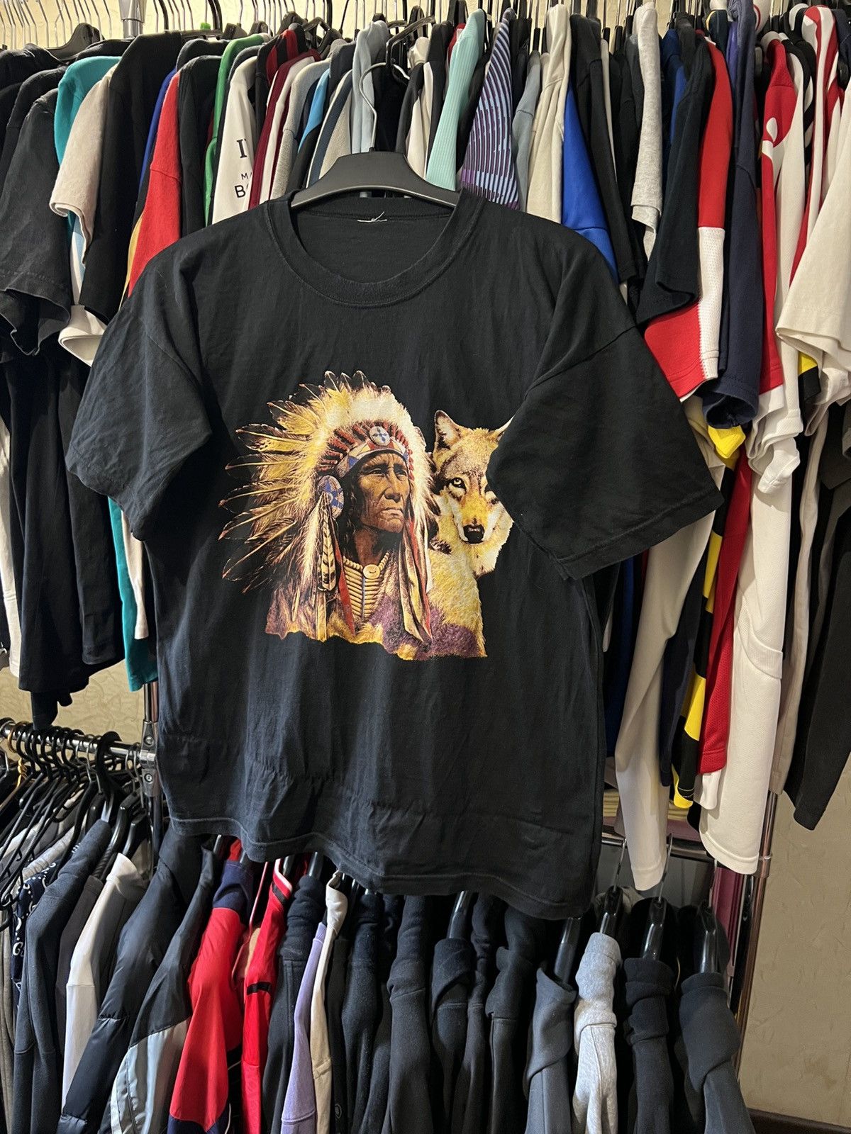 Vintage VINTAGE ZIP IT LONDON AMERICAN NATIVE INDIAN TRIDAL T SHIRT Size US L / EU 52-54 / 3 - 1 Thumbnail
