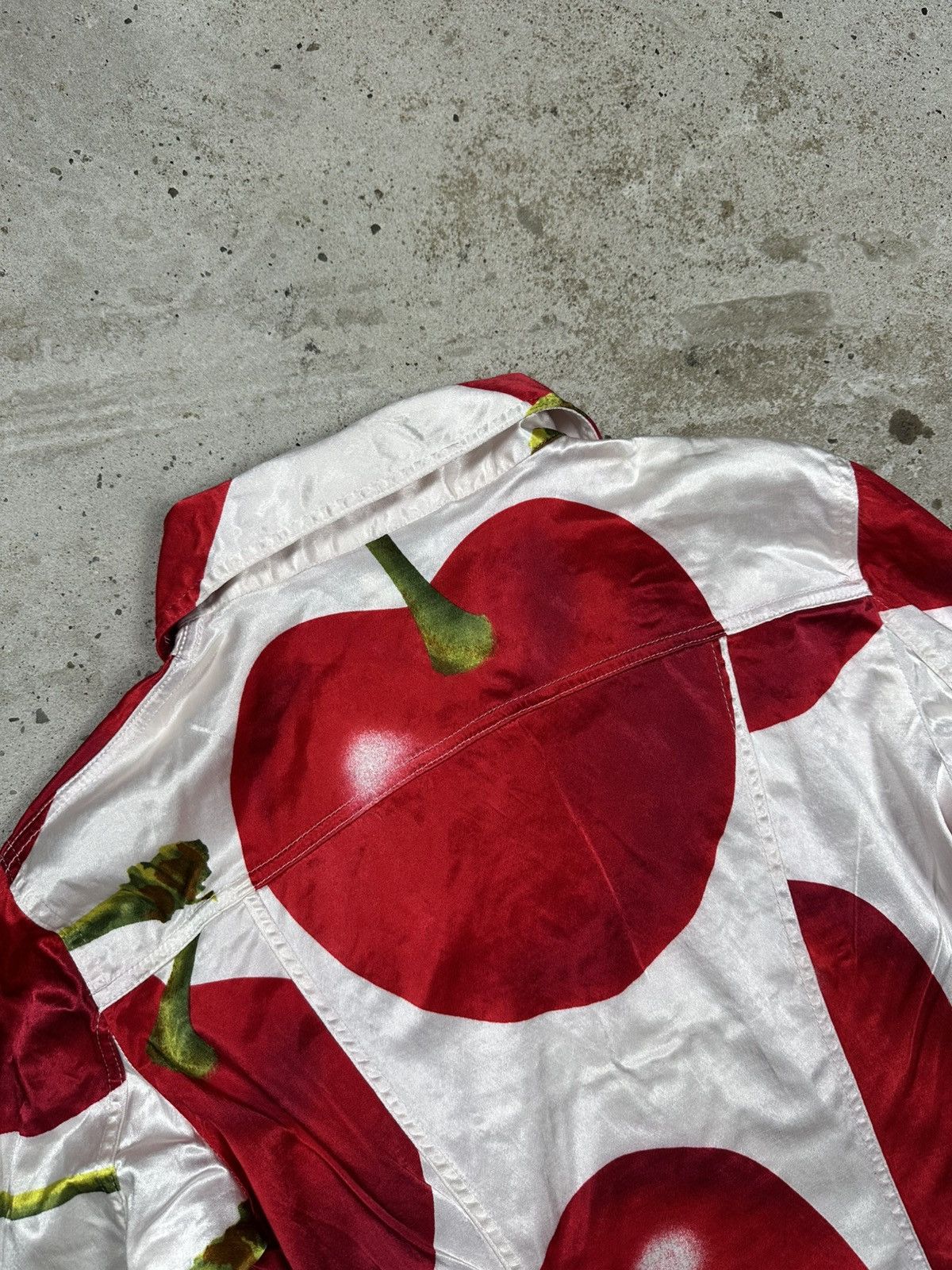 Dolce & Gabbana Vintage 90s Dolce & Gabbana Satin Cherry Print Jacket Size L / US 10 / IT 46 - 15 Thumbnail