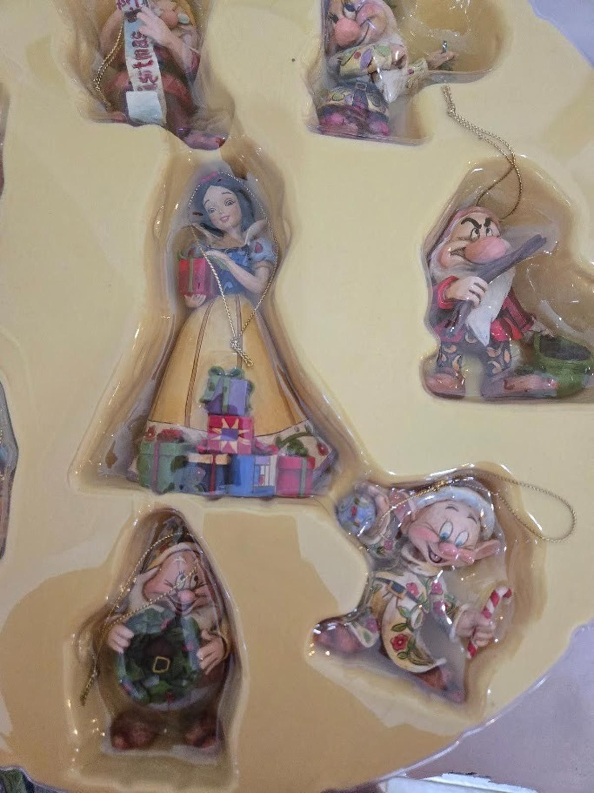 Other Enesco Disney Snow White and the 7 Dwarfs Ornament Set NEW Size ONE SIZE - 9 Thumbnail