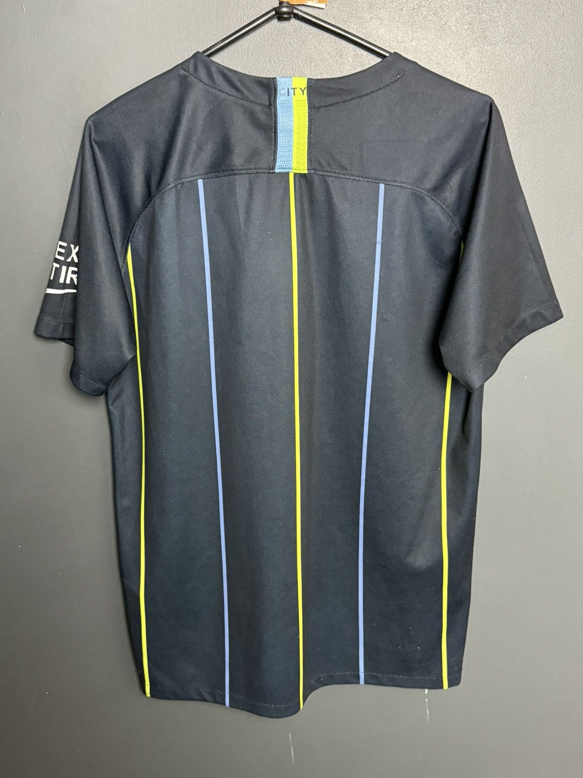 Nike Manchester City 18/19 Away Football Jersey Size US S / EU 44-46 / 1 - 2 Thumbnail