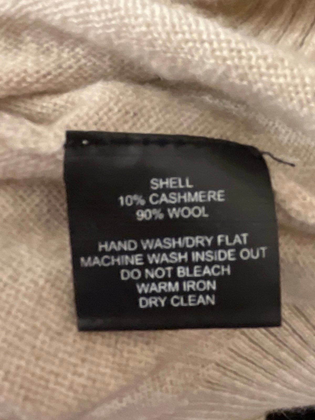 Designer Intermix Women's sweater, size medium, Cashmere Wool Size M / US 6-8 / IT 42-44 - 8 Thumbnail
