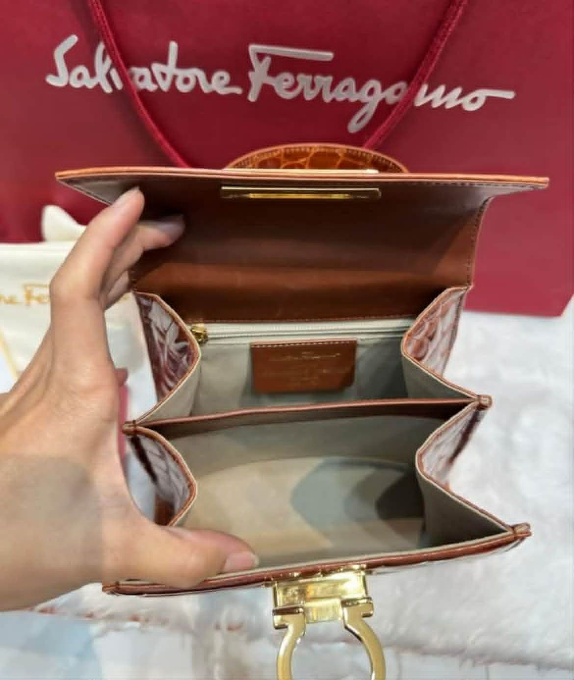Salvatore Ferragamo Ferragamo Crocodile Leather Iconic Top Handle Size ONE SIZE - 7 Thumbnail