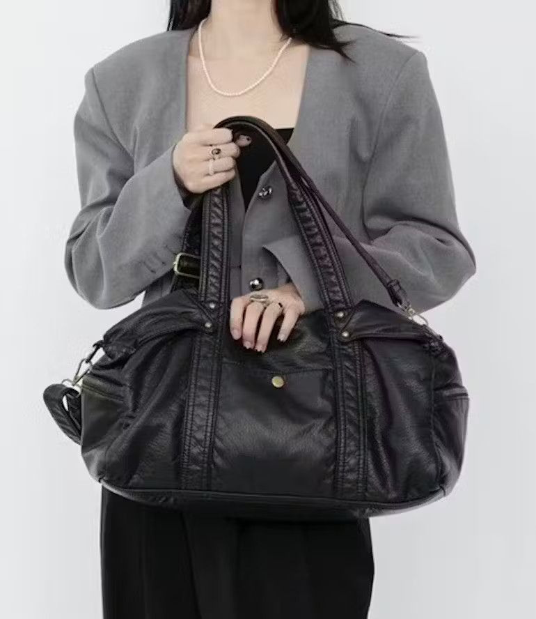 image of Leather Tote Bag Large Capacity in Black, Women's